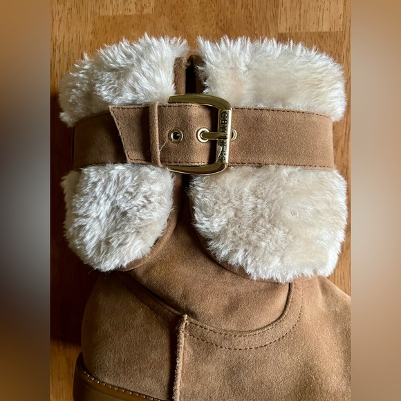 Cozy Tan Winter Boots with Faux Fur Lining - Picture 6 of 8